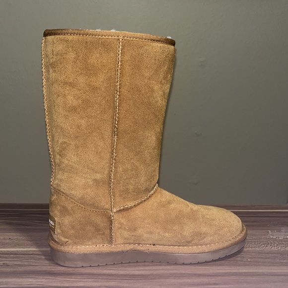 UGG Koolaburra tan bow boots - Picture 4 of 14